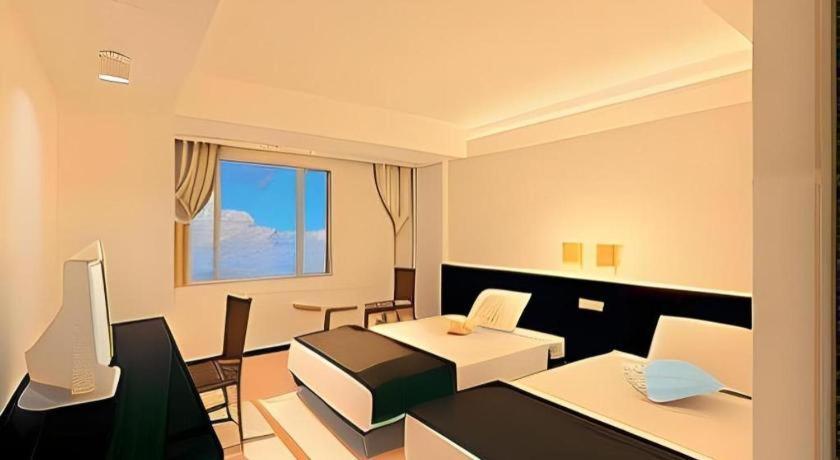Hotel Gran View Okinawa Naha Bagian luar foto